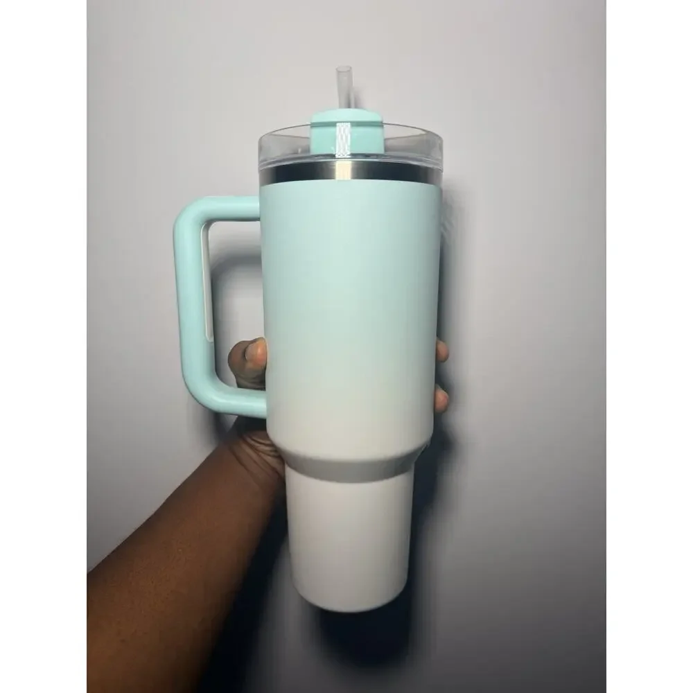 Stanley X Starbucks Hong Kong LIGHT BLUE AQUAMARINE GRADIENT 40oz Tumbler BNWT - Picture 4 of 6